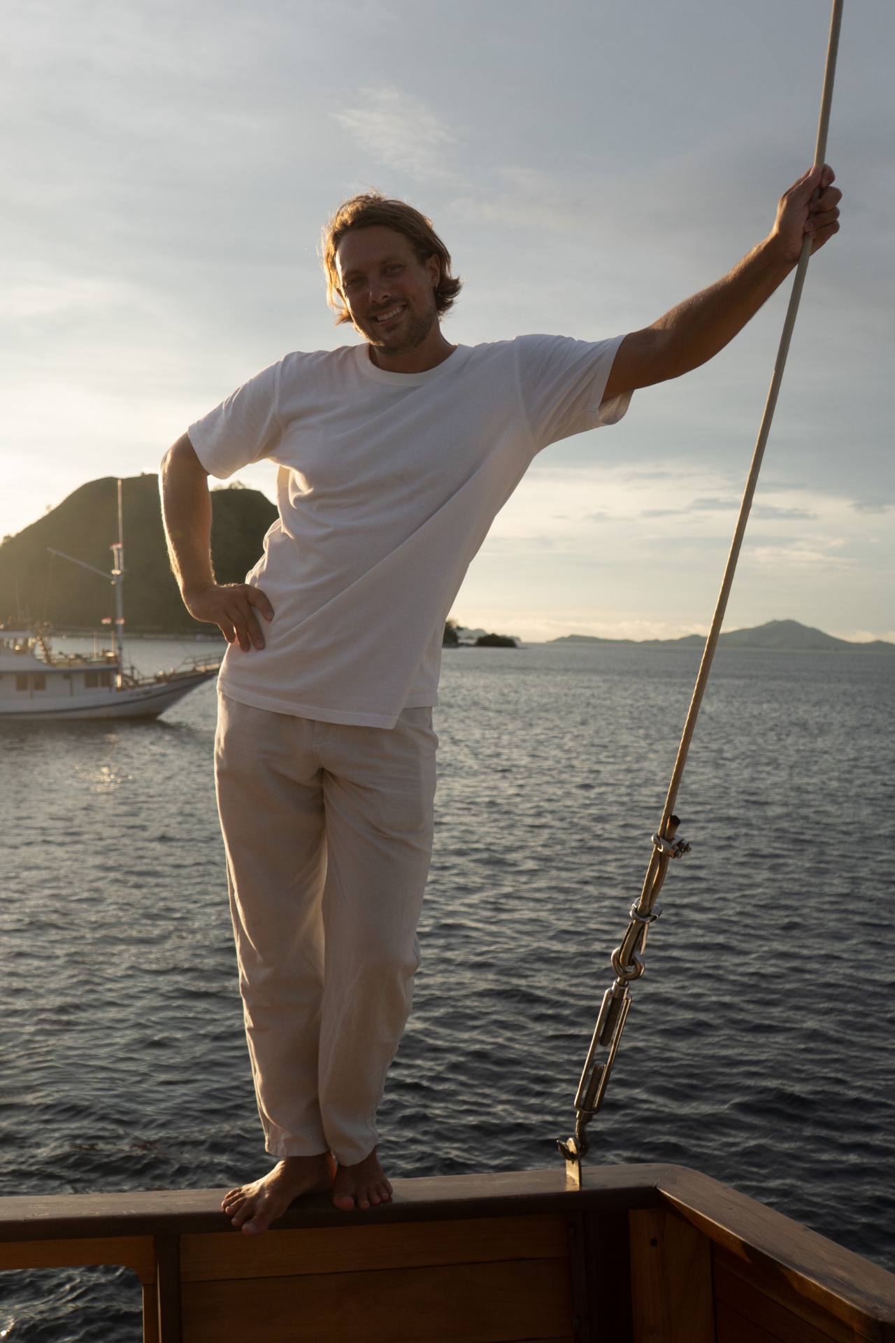 Teemu Ahonen, Finnish UGC creator, on location in Indonesia